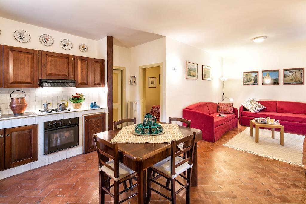 Residence Menotre Rasiglia Quarto foto